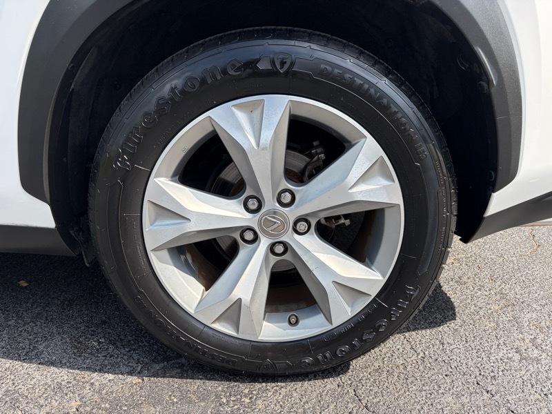 Lexus NX 200t FWD 2017