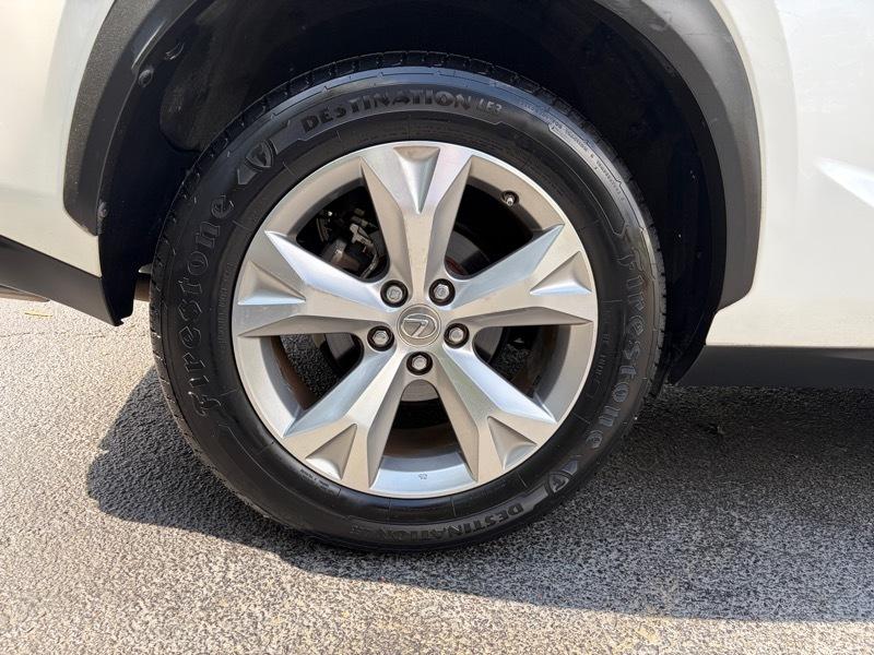 Lexus NX 200t FWD 2017