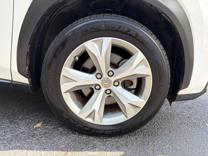 Lexus NX 200t FWD 2017