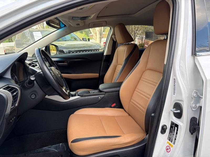 Lexus NX 200t FWD 2017