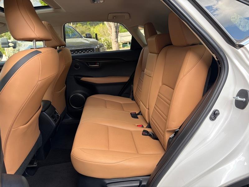 Lexus NX 200t FWD 2017