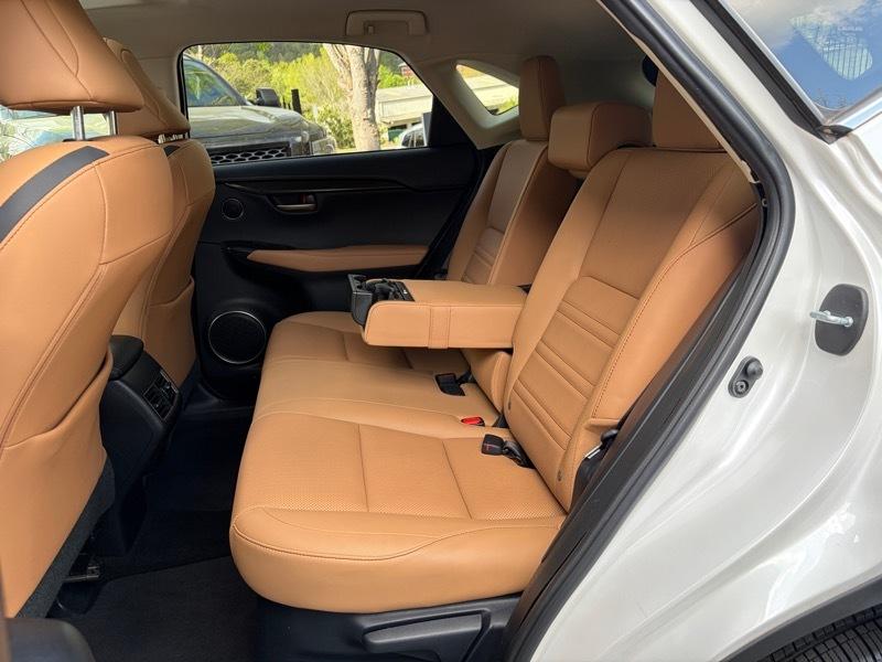 Lexus NX 200t FWD 2017