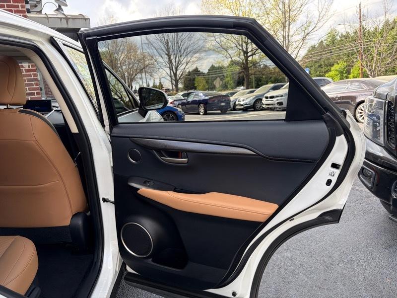 Lexus NX 200t FWD 2017