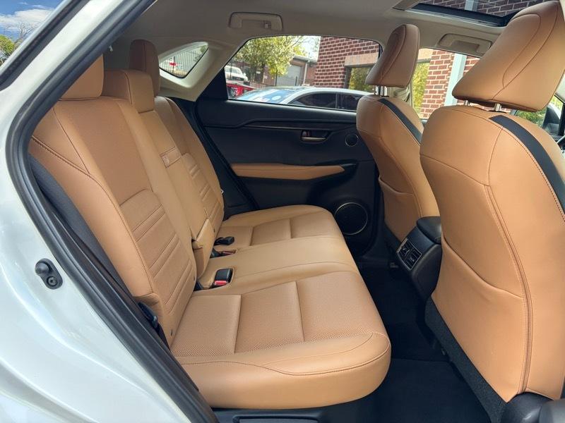 Lexus NX 200t FWD 2017