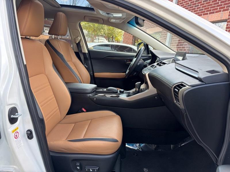 Lexus NX 200t FWD 2017