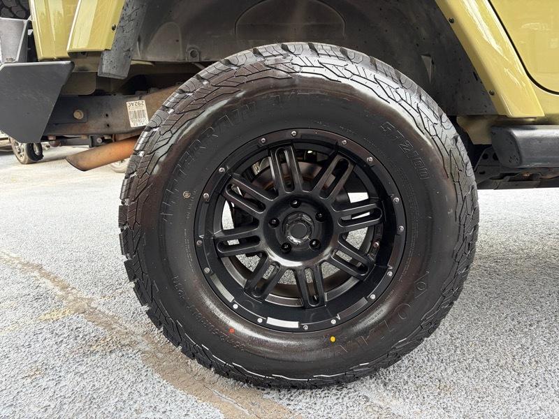 Jeep Wrangler Unlimited Sahara 4WD 2013