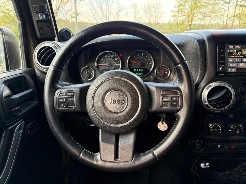 Jeep Wrangler Unlimited Sahara 4WD 2013