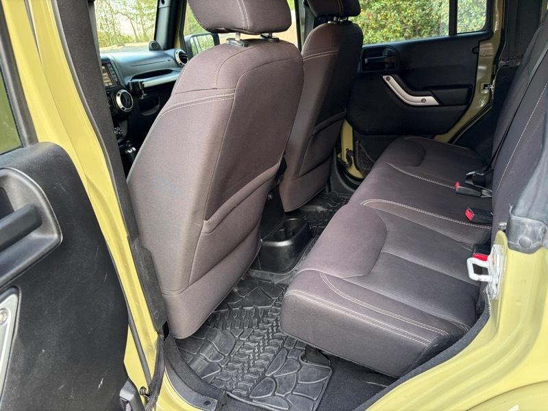 Jeep Wrangler Unlimited Sahara 4WD 2013