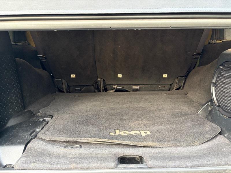 Jeep Wrangler Unlimited Sahara 4WD 2013