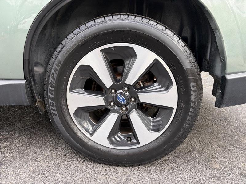 Subaru Forester 2.5i Premium PZEV CVT 2017