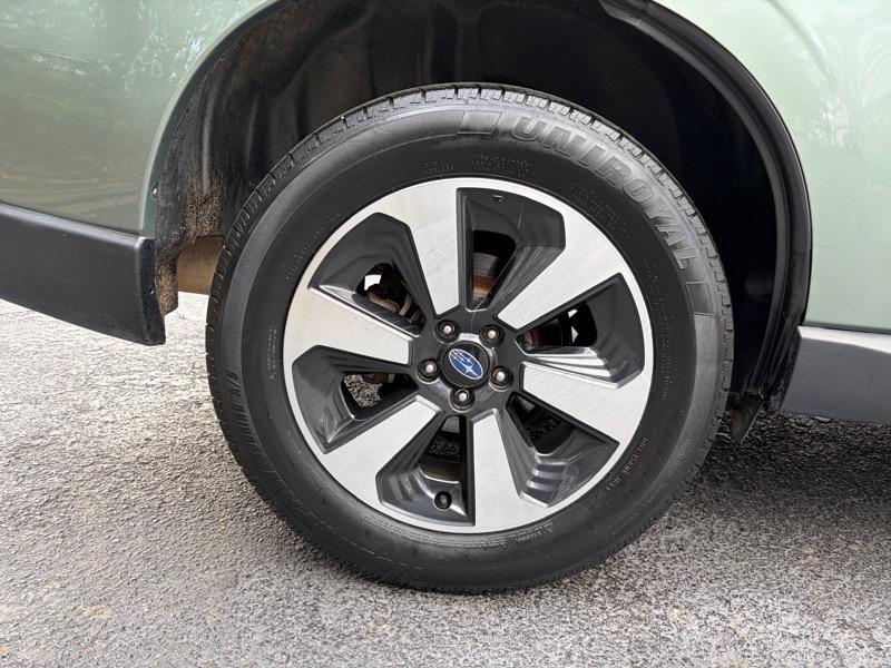 Subaru Forester 2.5i Premium PZEV CVT 2017