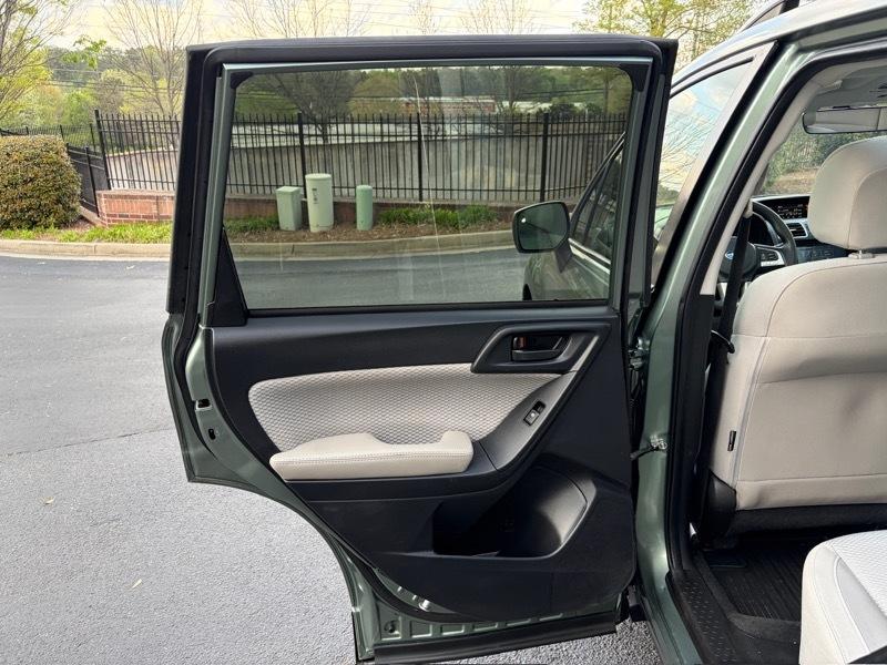 Subaru Forester 2.5i Premium PZEV CVT 2017