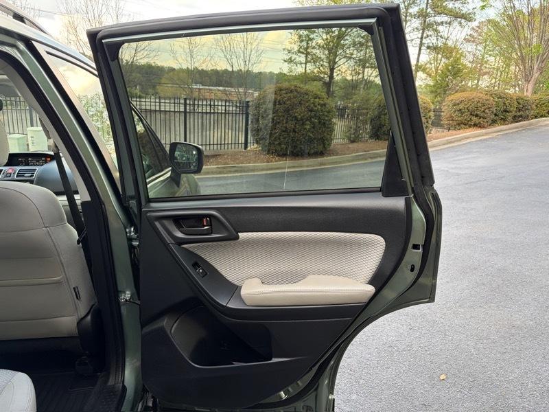 Subaru Forester 2.5i Premium PZEV CVT 2017