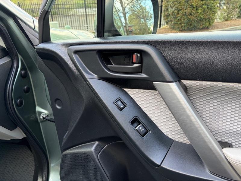 Subaru Forester 2.5i Premium PZEV CVT 2017