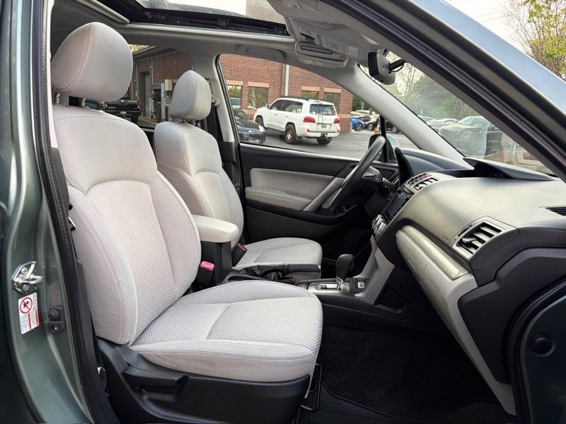 Subaru Forester 2.5i Premium PZEV CVT 2017