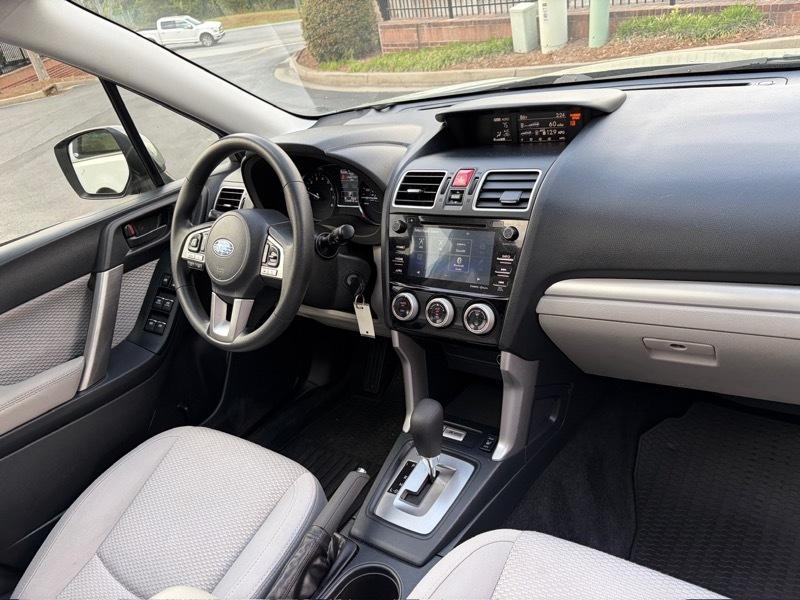 Subaru Forester 2.5i Premium PZEV CVT 2017