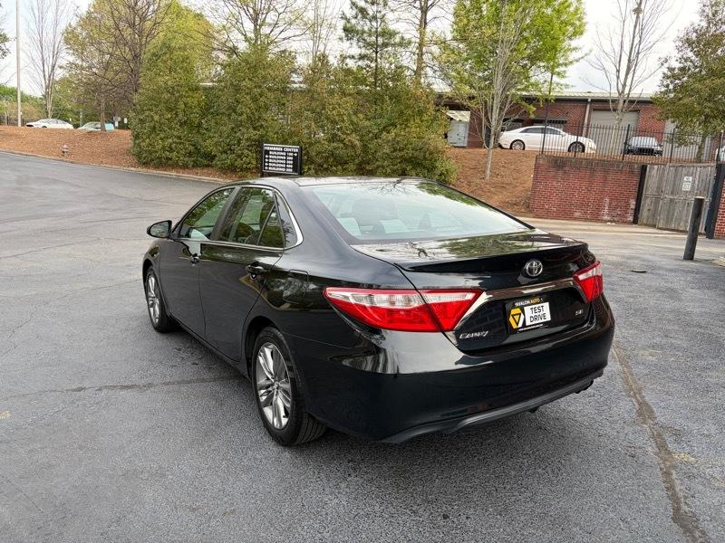 Toyota Camry SE 2016