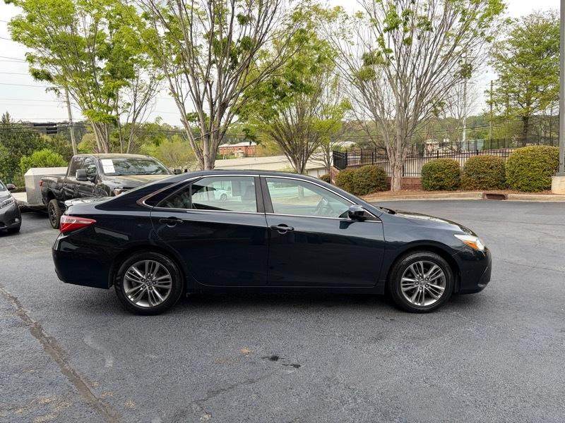 Toyota Camry SE 2016
