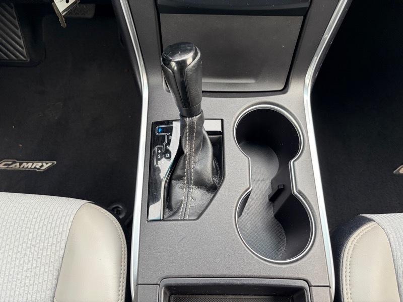 Toyota Camry SE 2016