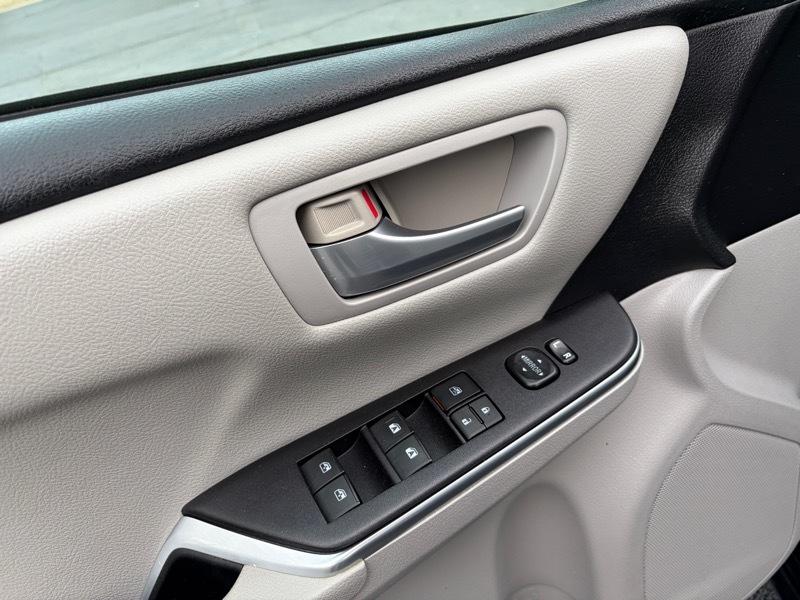 Toyota Camry SE 2016