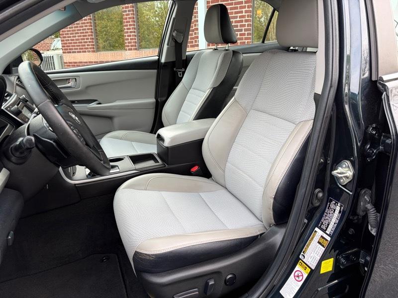 Toyota Camry SE 2016