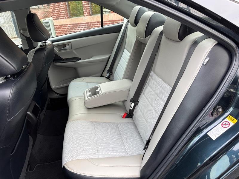 Toyota Camry SE 2016