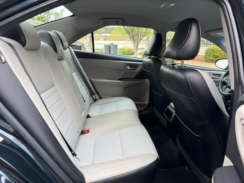 Toyota Camry SE 2016