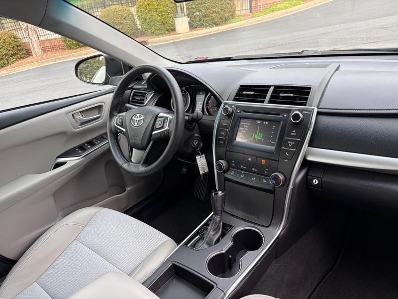 Toyota Camry SE 2016