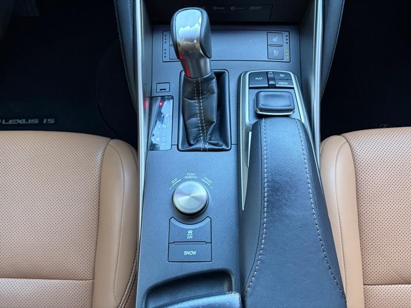 Lexus IS 300 AWD 2017