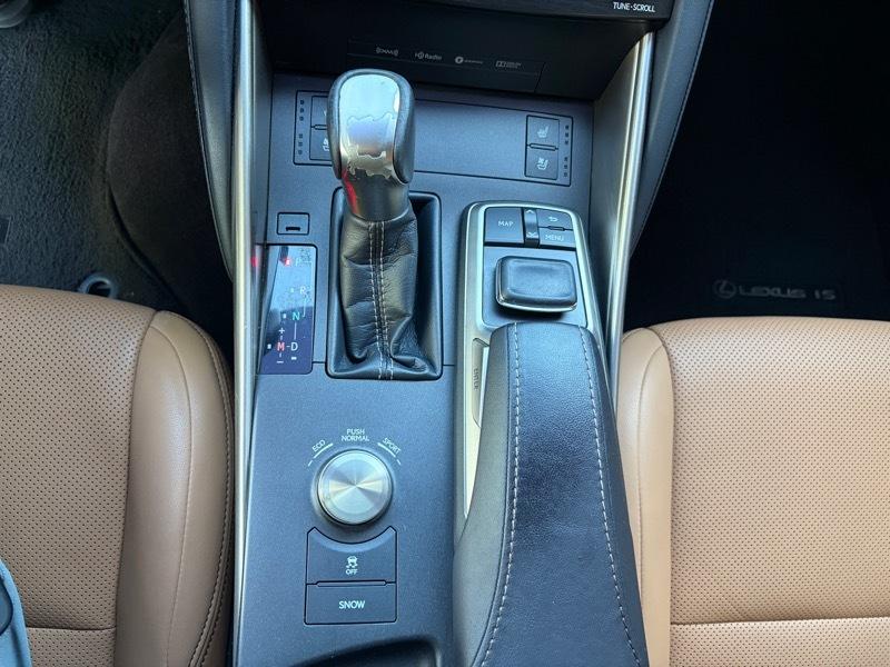 Lexus IS 300 AWD 2017