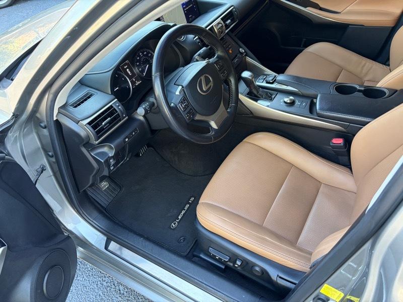 Lexus IS 300 AWD 2017