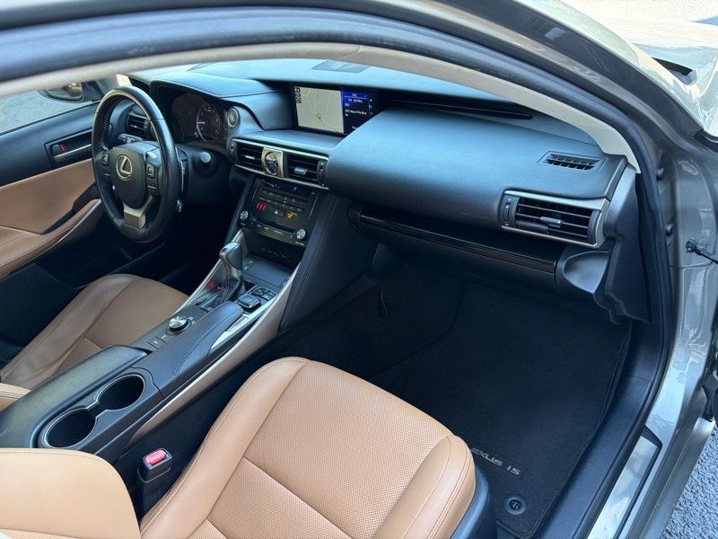 Lexus IS 300 AWD 2017