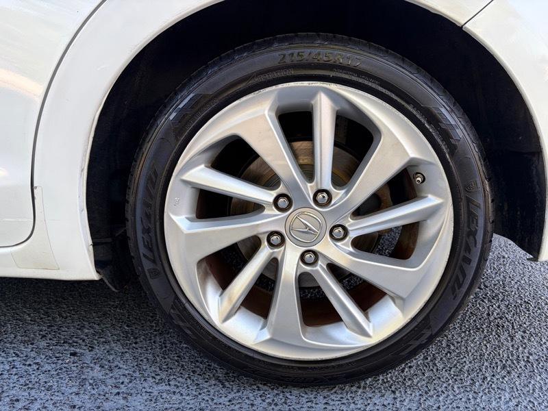 Acura ILX 8-Spd AT w/ Premium Package 2016