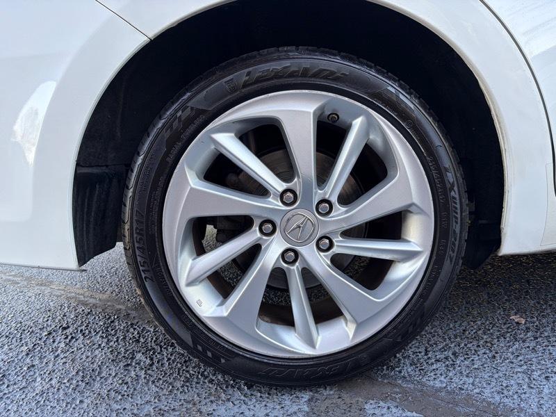 Acura ILX 8-Spd AT w/ Premium Package 2016