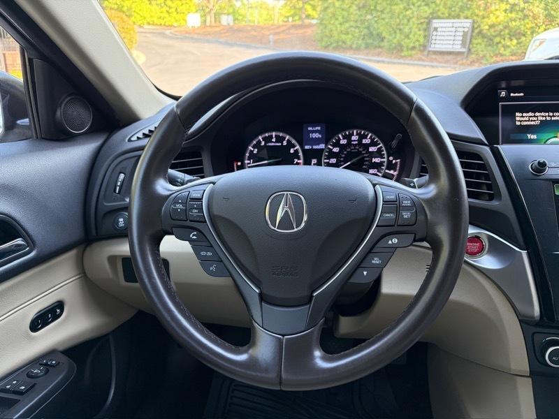 Acura ILX 8-Spd AT w/ Premium Package 2016