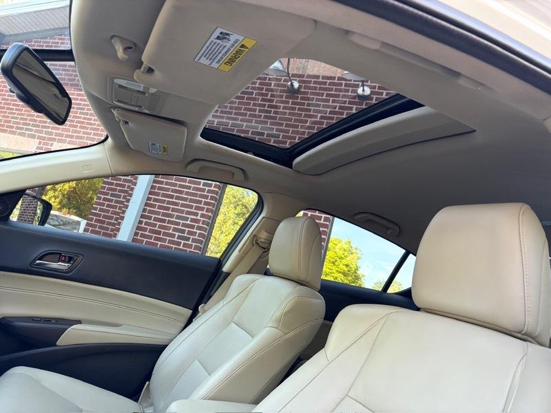 Acura ILX 8-Spd AT w/ Premium Package 2016