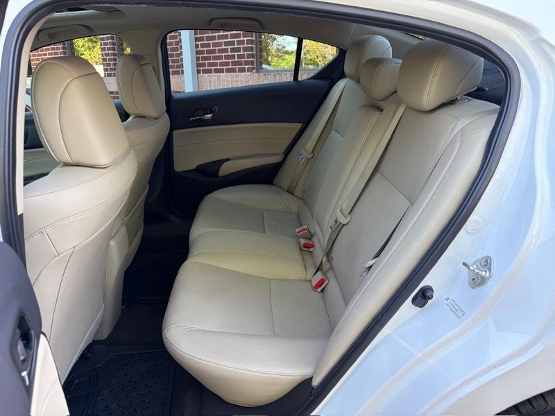 Acura ILX 8-Spd AT w/ Premium Package 2016