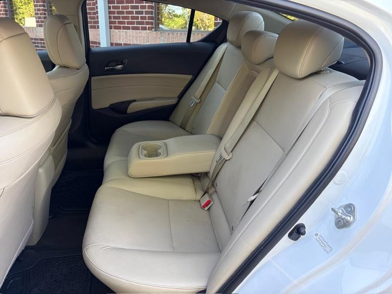 Acura ILX 8-Spd AT w/ Premium Package 2016