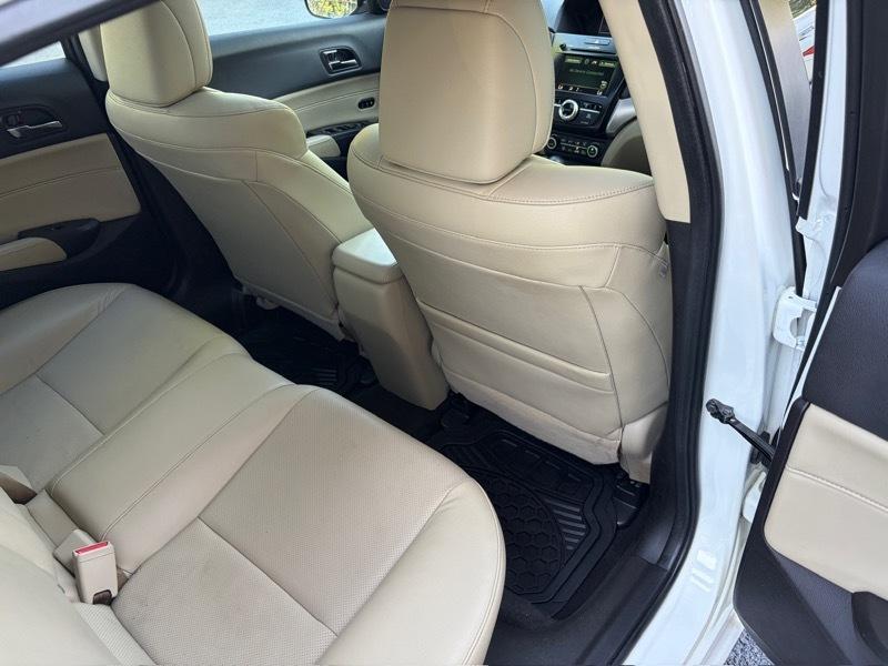 Acura ILX 8-Spd AT w/ Premium Package 2016