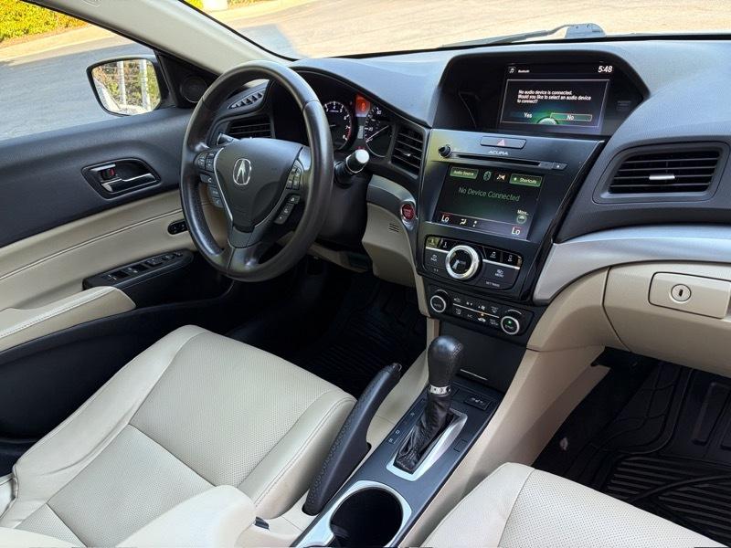 Acura ILX 8-Spd AT w/ Premium Package 2016