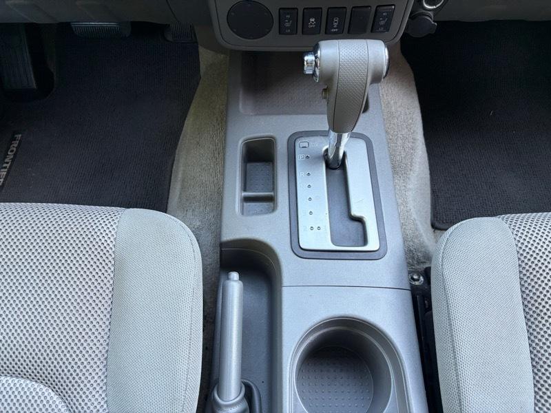 Nissan Frontier  2015