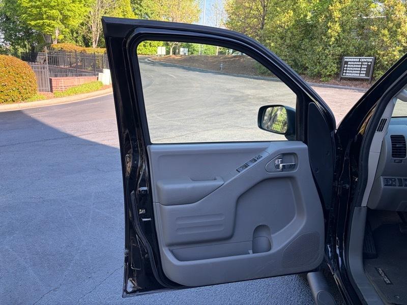 Nissan Frontier  2015