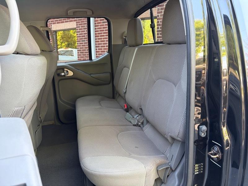 Nissan Frontier  2015