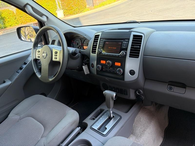 Nissan Frontier  2015