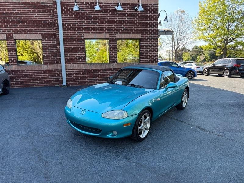 Mazda MX-5 Miata Base 2003