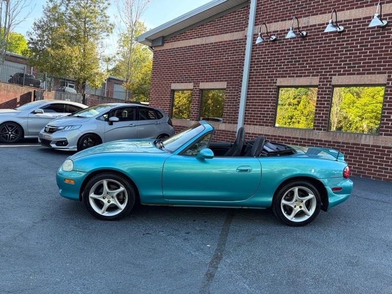 Mazda MX-5 Miata Base 2003
