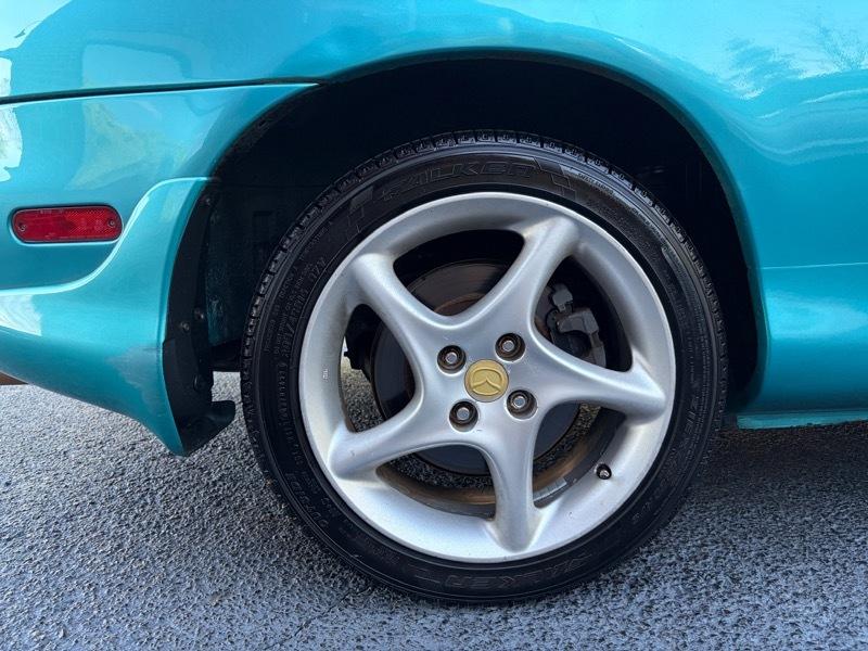 Mazda MX-5 Miata Base 2003