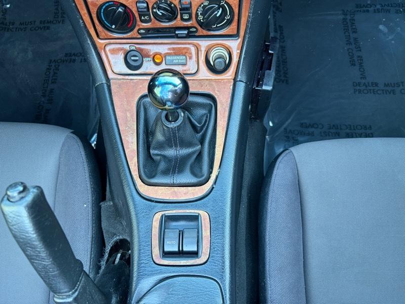 Mazda MX-5 Miata Base 2003