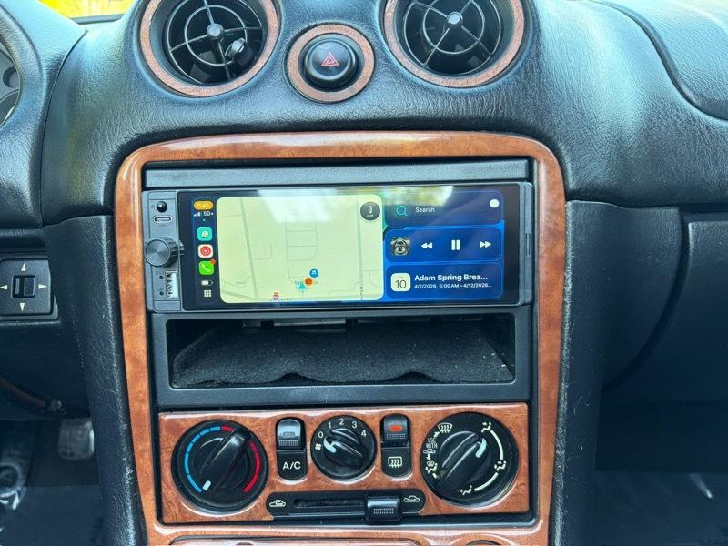 Mazda MX-5 Miata Base 2003