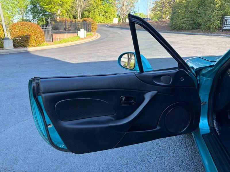 Mazda MX-5 Miata Base 2003